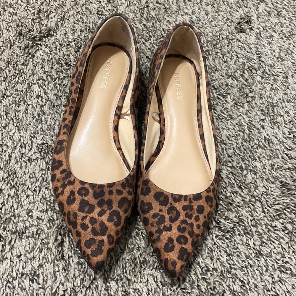 Express Cheetah flats
